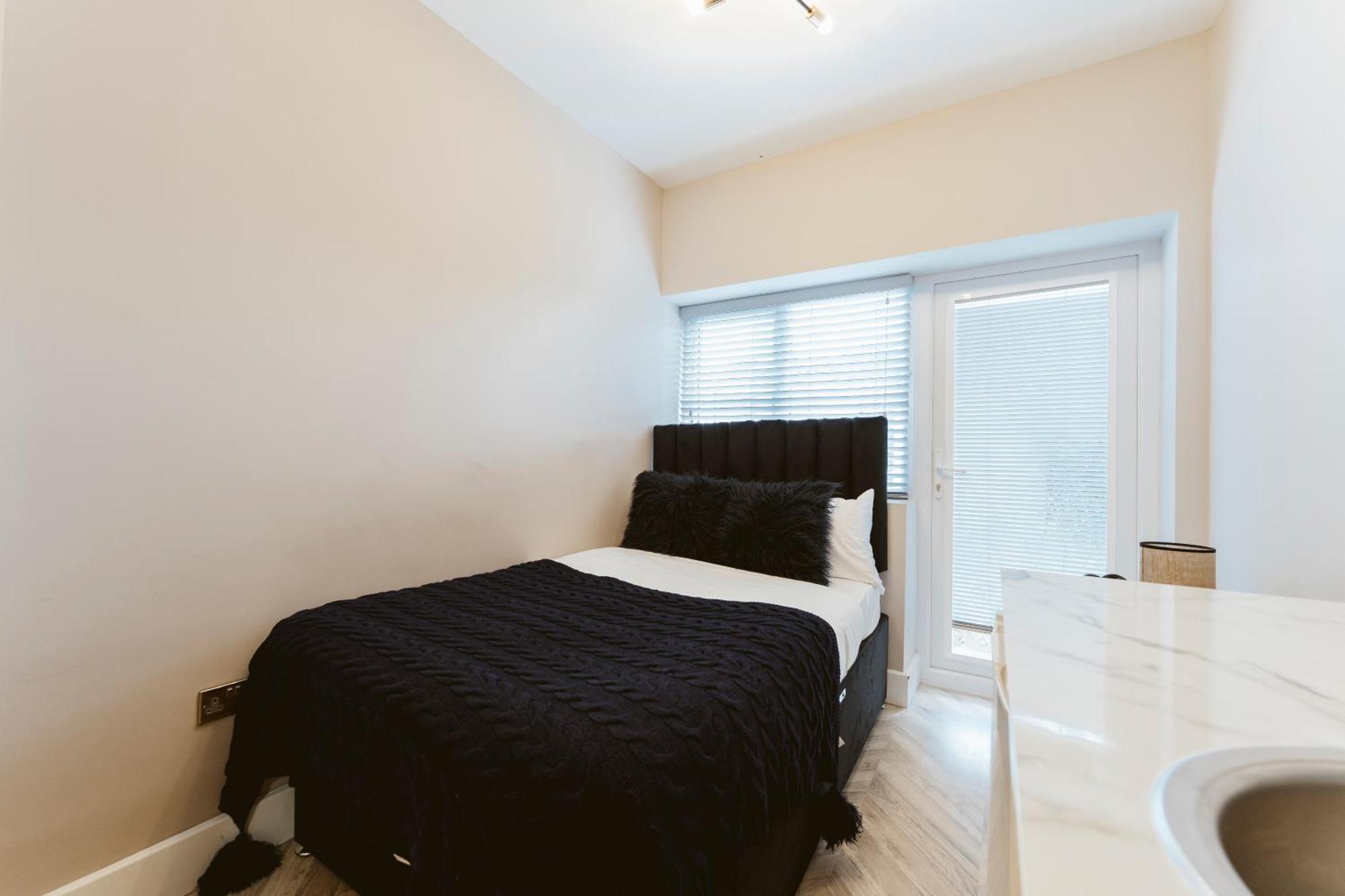 West Drayton Self Contained Studios Экстерьер фото