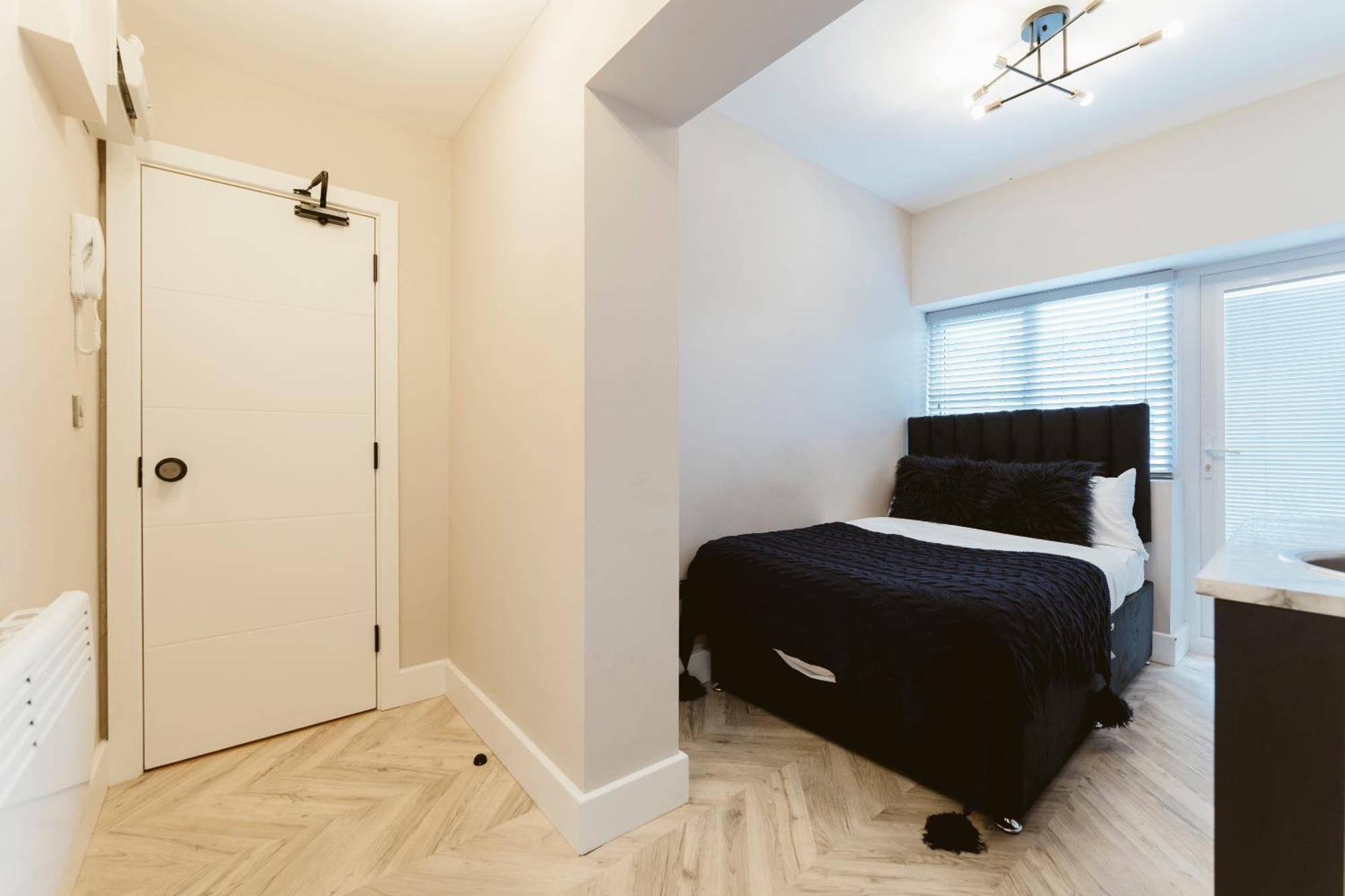 West Drayton Self Contained Studios Экстерьер фото