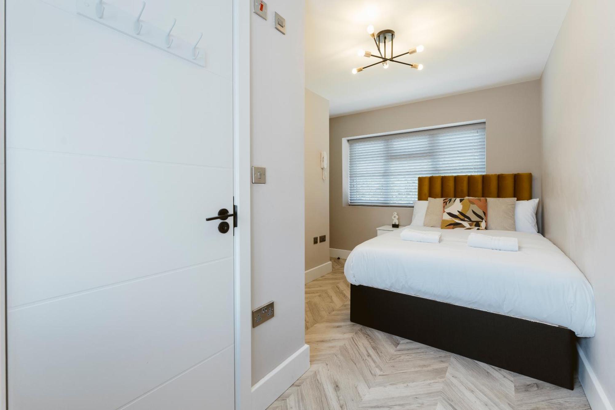 West Drayton Self Contained Studios Экстерьер фото